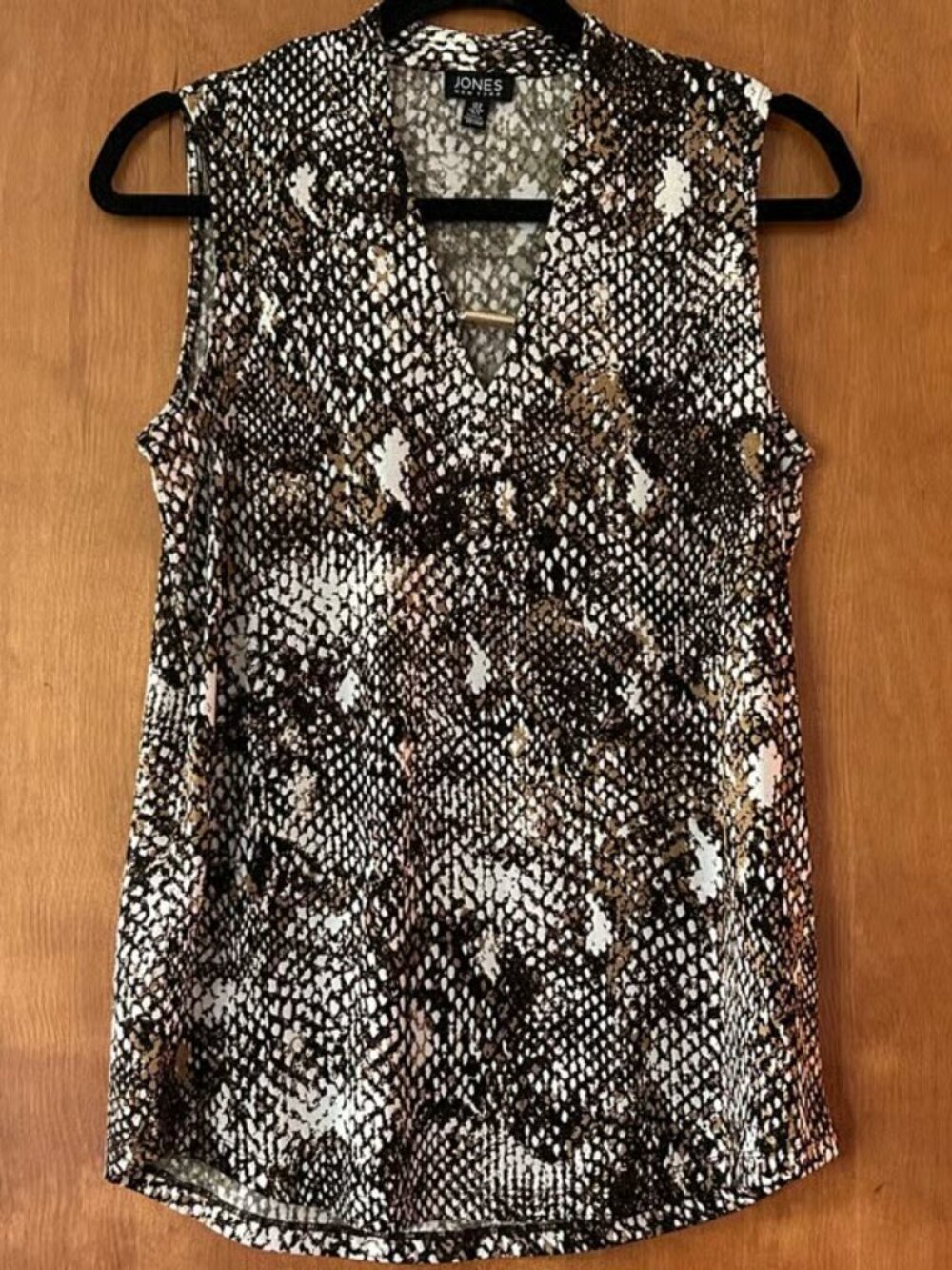 Jones New York Snakeskin Sleeveless Blouse Keyhole Front Women Small Casual Work